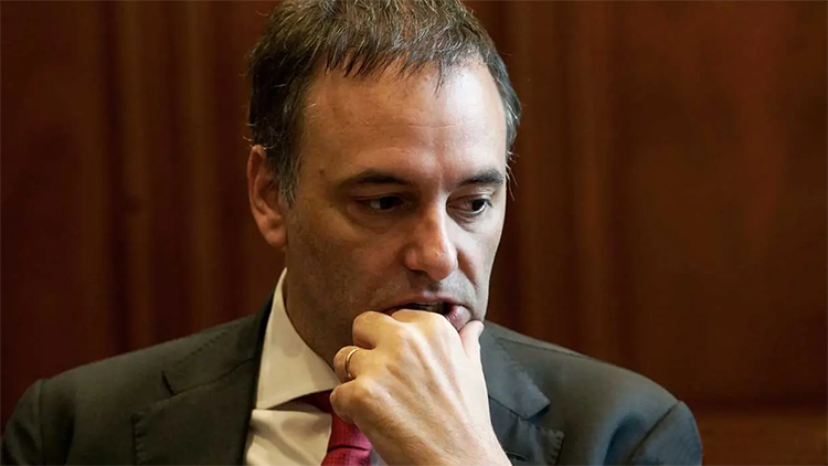 Manuel-Adorni-pensando-2026
