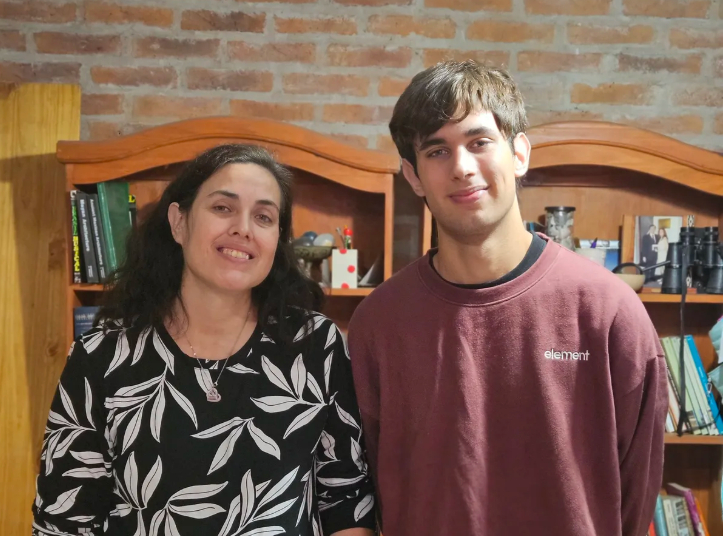 Monte-Grande-tiene-16-años-y-viajará-a-África-para-estudiar-con-una-beca-internacional-04-20-2026_01_00_PM
